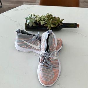 NIKE FREE TRAIN FORCE FLYKNIT SNEAKERS Womens size 7